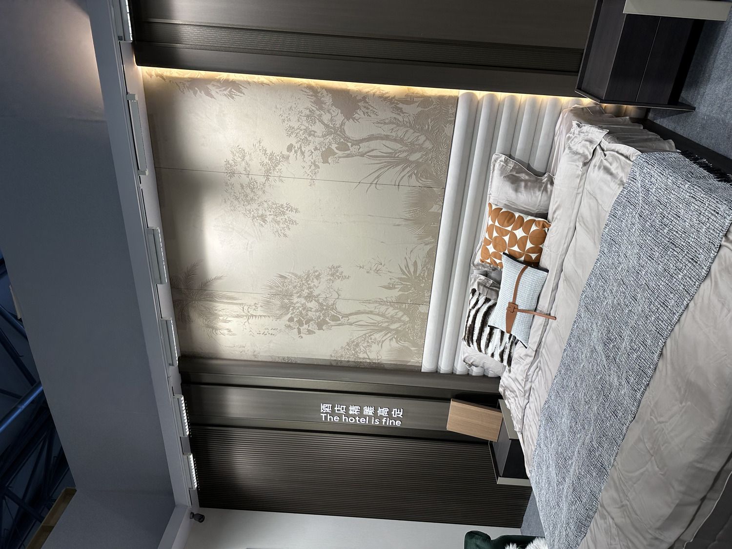 Soft Porcelain Stone-Crystal Panel — view 4